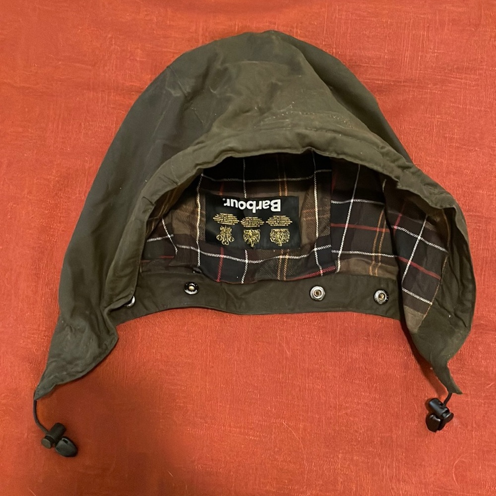 Barbour Classic Sylkoil Hood - Olive